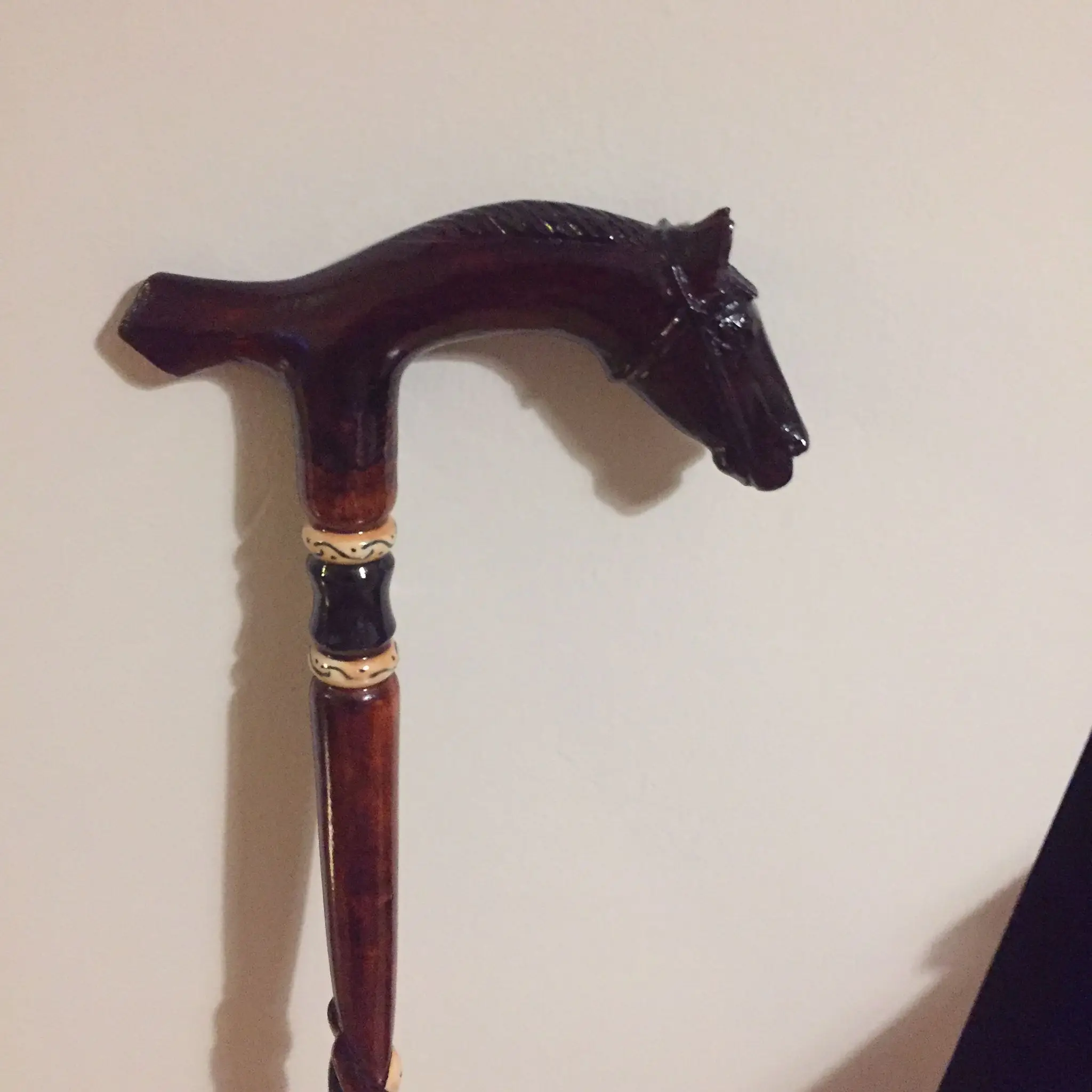 NEW 2021 Handmade Orthopedic Horse-Head Luxury Walking Stick Canes Decorative Walking Cane Elegant Halloween Burningman Gift
NEW 2021 Handmade Orthopedic Horse-Head Luxury Walking Stick Canes Decorative Walking Cane Elegant Halloween Burningman Gift