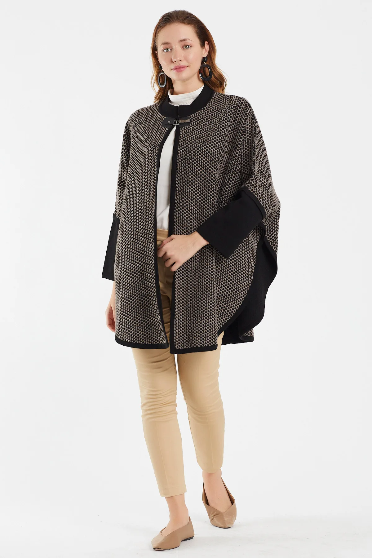 Women's Shawl Wrap Knitted capes and Poncho – Washable Oversized hoddie Cardigan Open Front Tassel Cape for Winter
Women's Shawl Wrap Knitted capes and Poncho – Washable Oversized hoddie Cardigan Open Front Tassel Cape for Winter