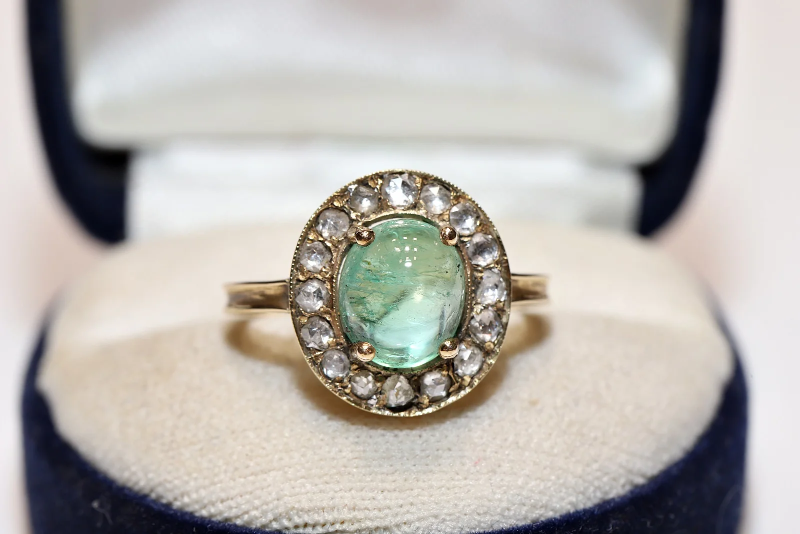 Perfect Vintage 14K gold Natural Rose Cut Diamond and Cabochon Emerald Stone Decorated Pretty Strong Ring
Perfect Vintage 14K gold Natural Rose Cut Diamond and Cabochon Emerald Stone Decorated Pretty Strong Ring