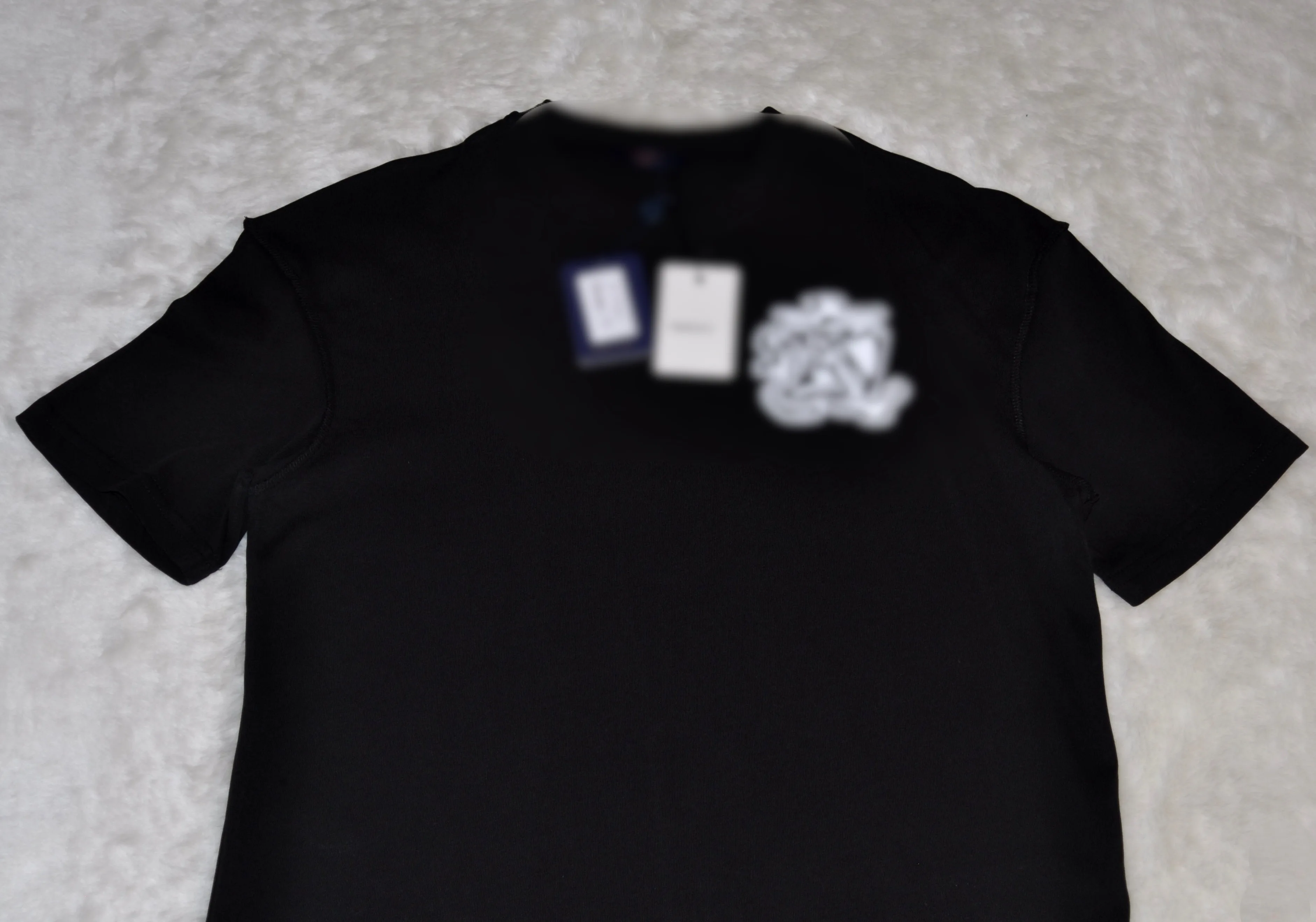 Designer T-Shirt, New Season, Trend Fashion, Luxury Clothing, Famous Brand, High Quality, 100% Cotton, Tees and Tops, Men Cotton
Designer T-Shirt, New Season, Trend Fashion, Luxury Clothing, Famous Brand, High Quality, 100% Cotton, Tees and Tops, Men Cotton