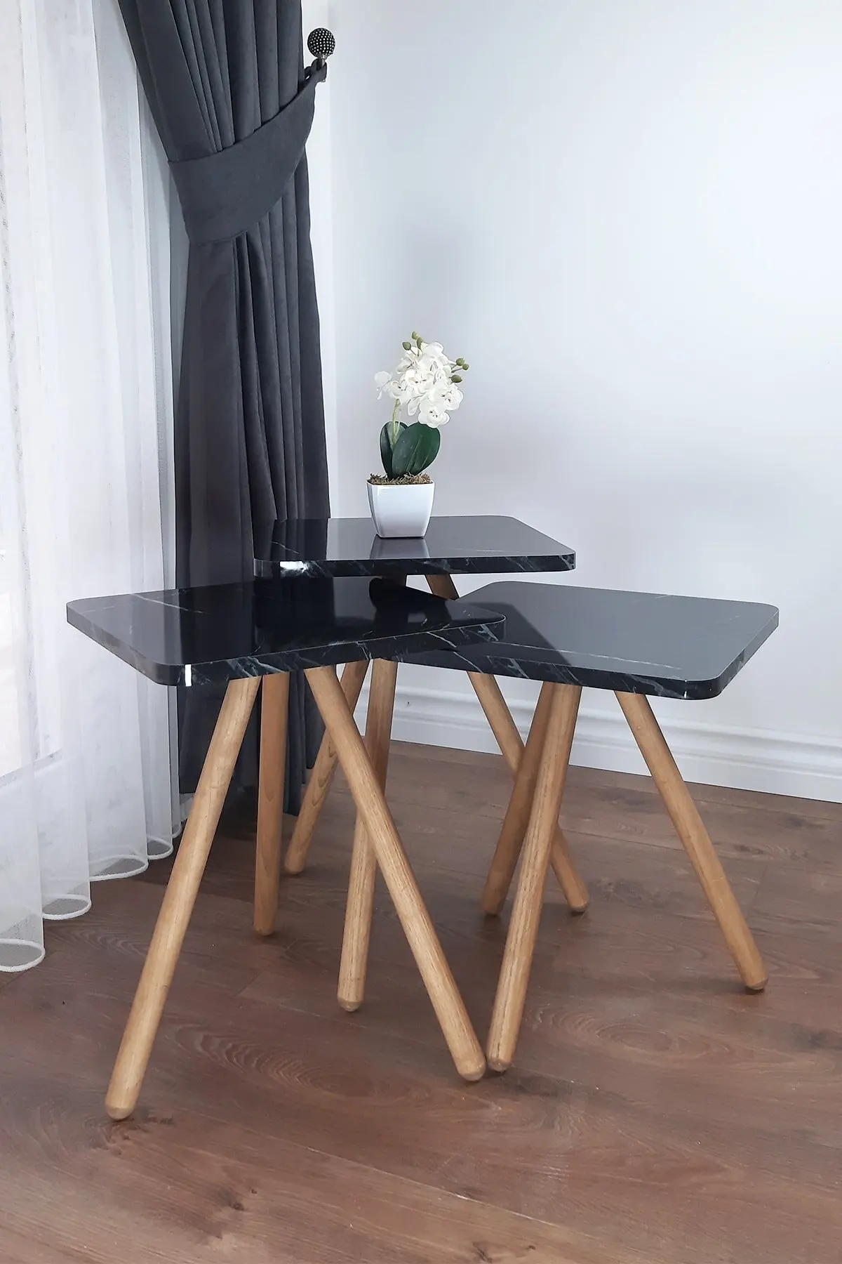 Nesting Table Modern 3 Pieces Scandinavian Style Wood Leg De-Mounted Side Table Tea Coffee Service Nested Table Special Moderned
Nesting Table Modern 3 Pieces Scandinavian Style Wood Leg De-Mounted Side Table Tea Coffee Service Nested Table Special Moderned