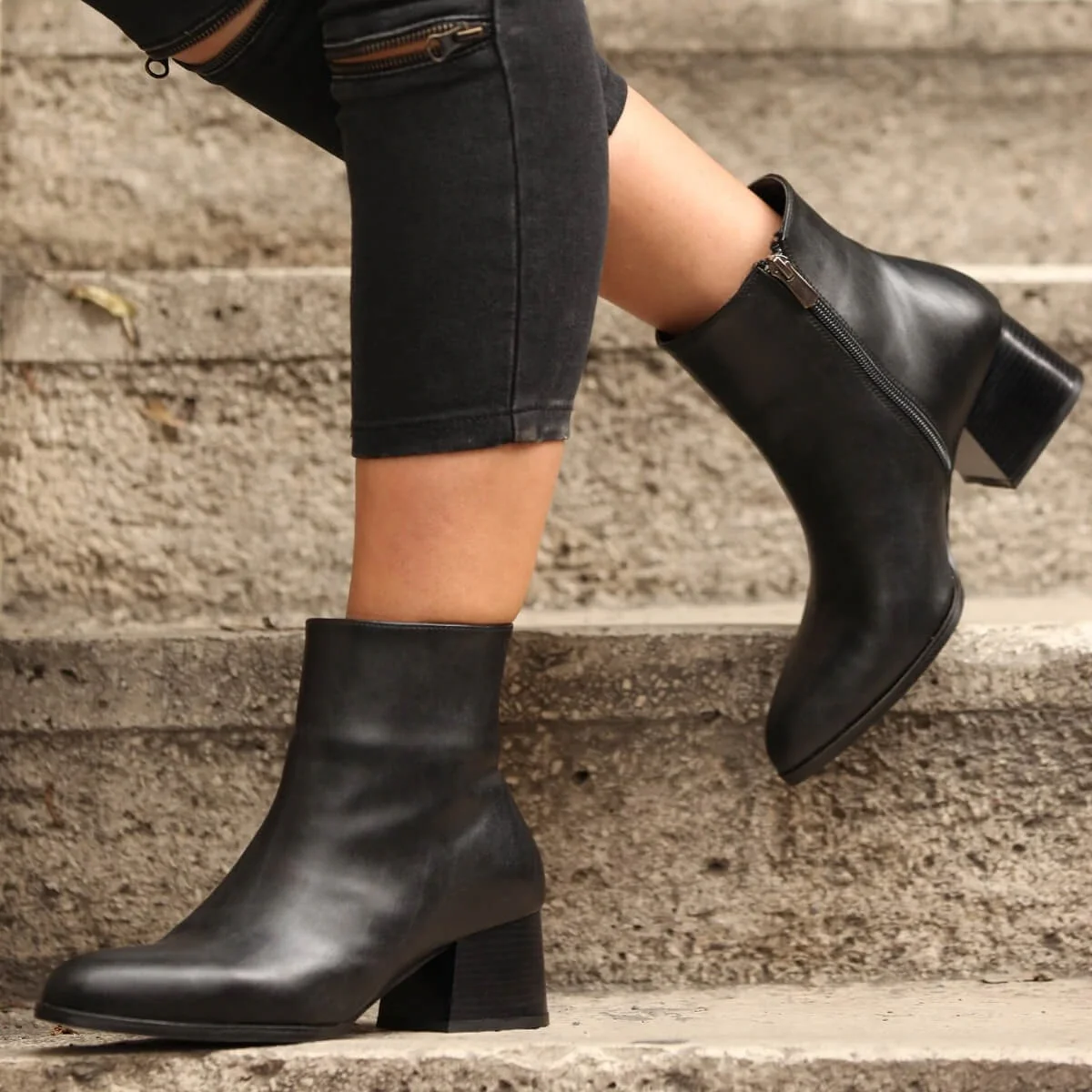 Anette/черные ботинки; Женские ботинки; Новинка 2020 года; Модные высококачественные туфли-лодочки на платформе; Сезон зима-весна; Ботильоны; botas ... 
Anette/черные ботинки; Женские ботинки; Новинка 2020 года; Модные высококачественные туфли-лодочки на платформе; Сезон зима-весна; Ботильоны; botas ...