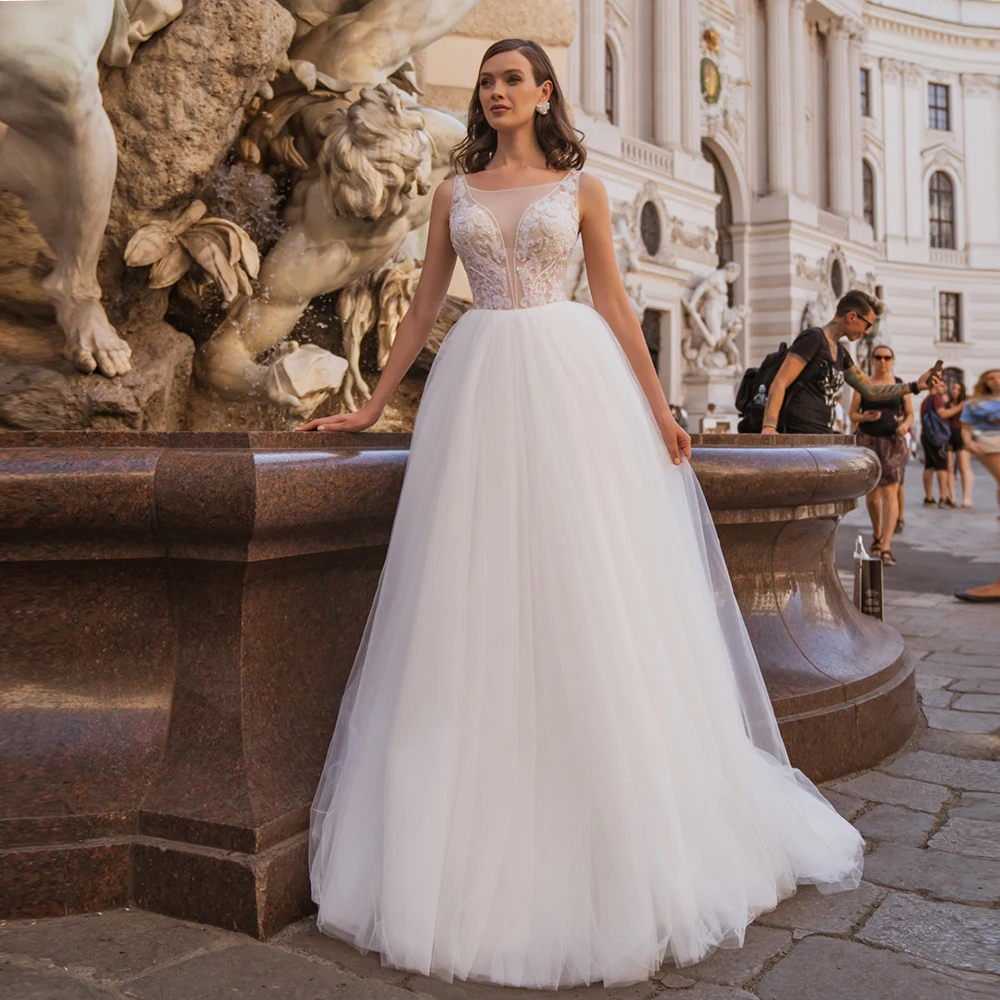Delicate Boat Neck Sleeveless A-line Tulle Bridal Gowns White Ivory Crystals Bohemia Wediing GIwns Vestido de Novia
Delicate Boat Neck Sleeveless A-line Tulle Bridal Gowns White Ivory Crystals Bohemia Wediing GIwns Vestido de Novia