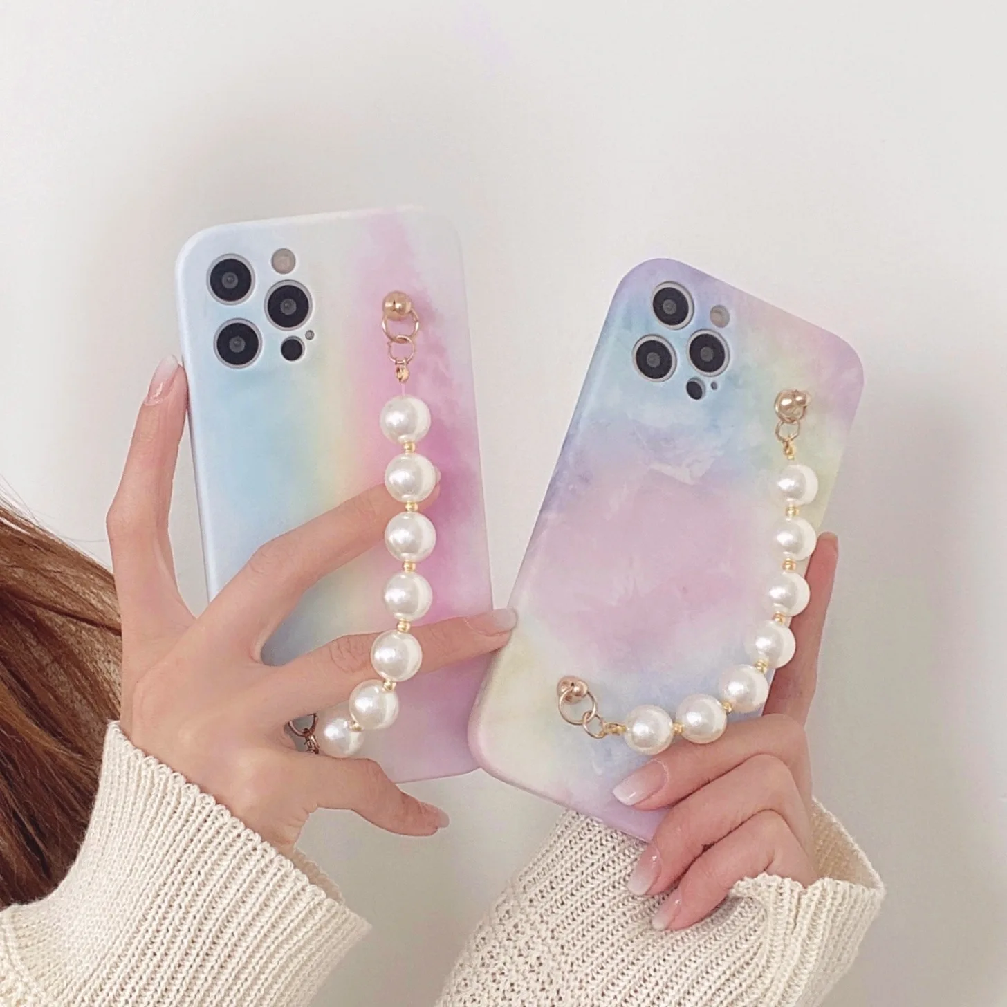 Rainbow Gradient Color with Pearl Bracelet Phone Case for iPhone 12 Mini 11 Max X XR XS Pro 6s 7 8Plus Bling Epoxy Back Cover
Rainbow Gradient Color with Pearl Bracelet Phone Case for iPhone 12 Mini 11 Max X XR XS Pro 6s 7 8Plus Bling Epoxy Back Cover