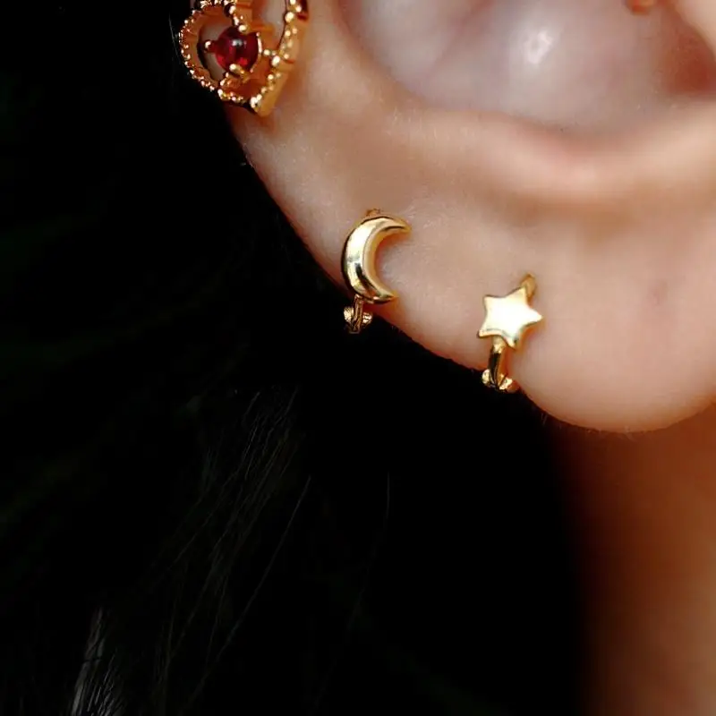 1 Piece Minimalism Mini Gold Star Moon Ear Buckle Women's Fashion Elegant Moon Cartilage Earrings Girlfriends Gifts Jewelry
1 Piece Minimalism Mini Gold Star Moon Ear Buckle Women's Fashion Elegant Moon Cartilage Earrings Girlfriends Gifts Jewelry