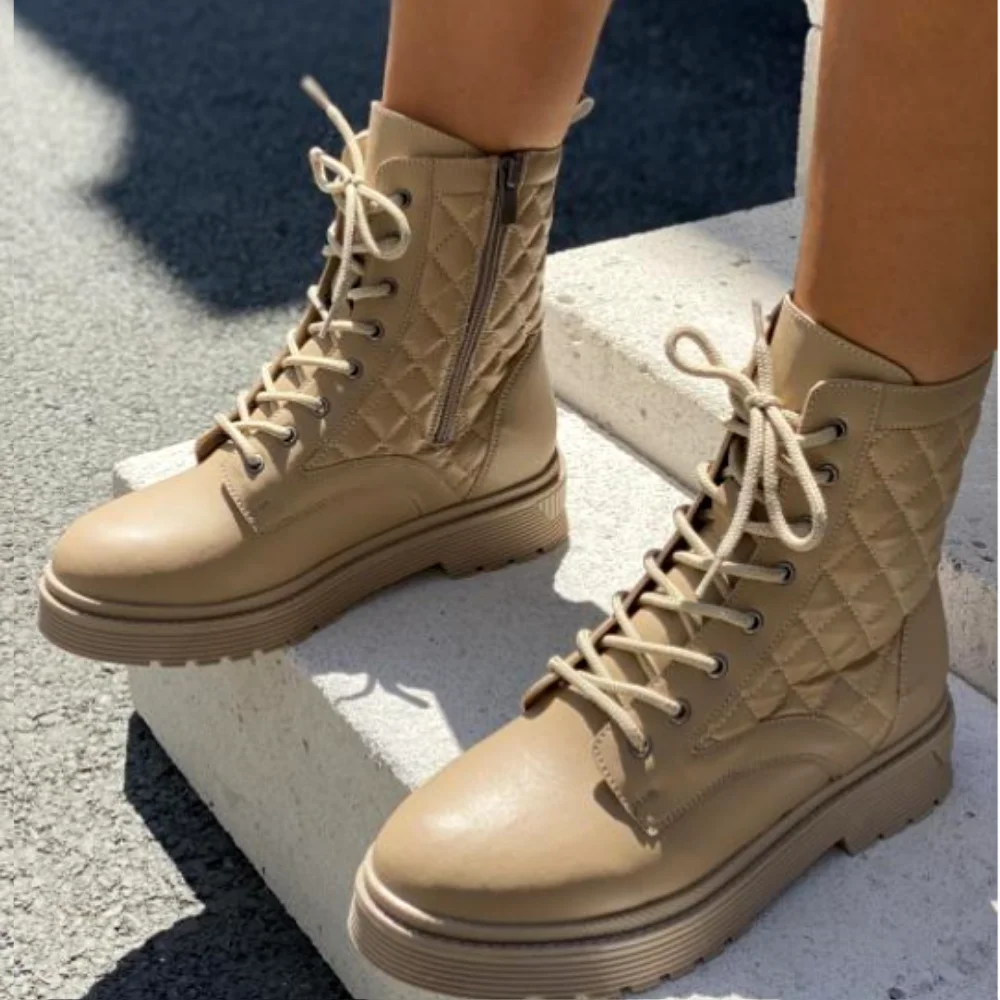 New Autumn Winter Women Boots Zipper Fashion Platform Warm High Heel Pu Leather Footwear Quilted Casual Size 36-40
New Autumn Winter Women Boots Zipper Fashion Platform Warm High Heel Pu Leather Footwear Quilted Casual Size 36-40