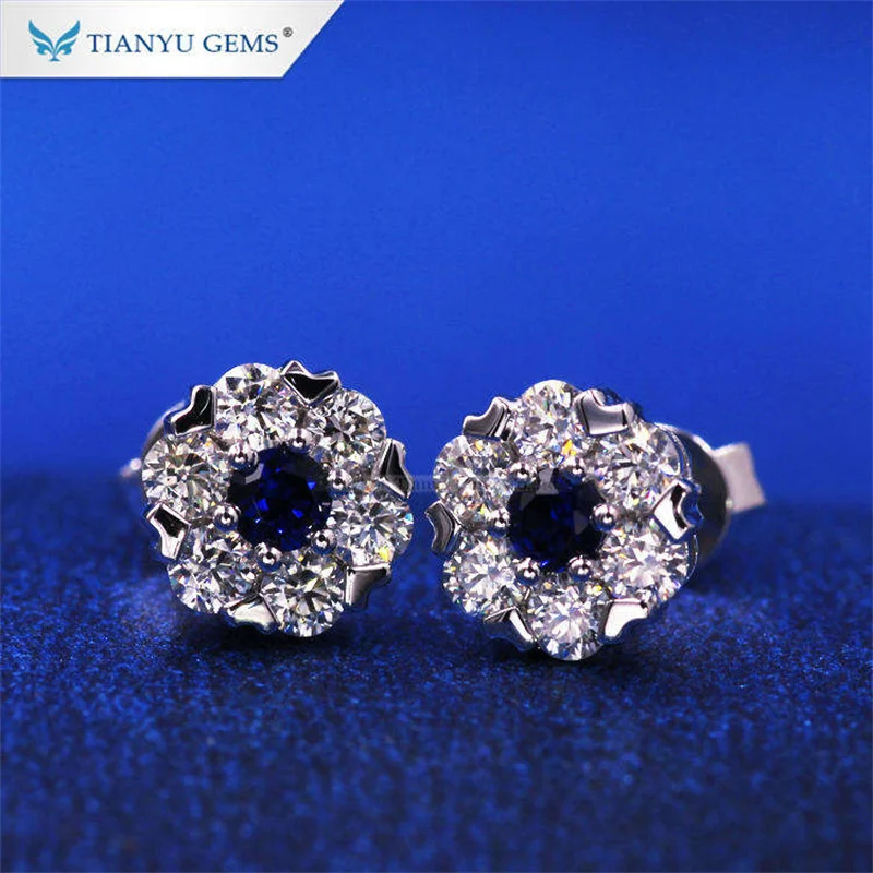 Tianyu Gems 0.9ctw Sapphire 18k Stud Earrings Women Wedding Vintage Jewelry 14k Pt950 Gold White Moissanite Diamond Earring Gift
Tianyu Gems 0.9ctw Sapphire 18k Stud Earrings Women Wedding Vintage Jewelry 14k Pt950 Gold White Moissanite Diamond Earring Gift