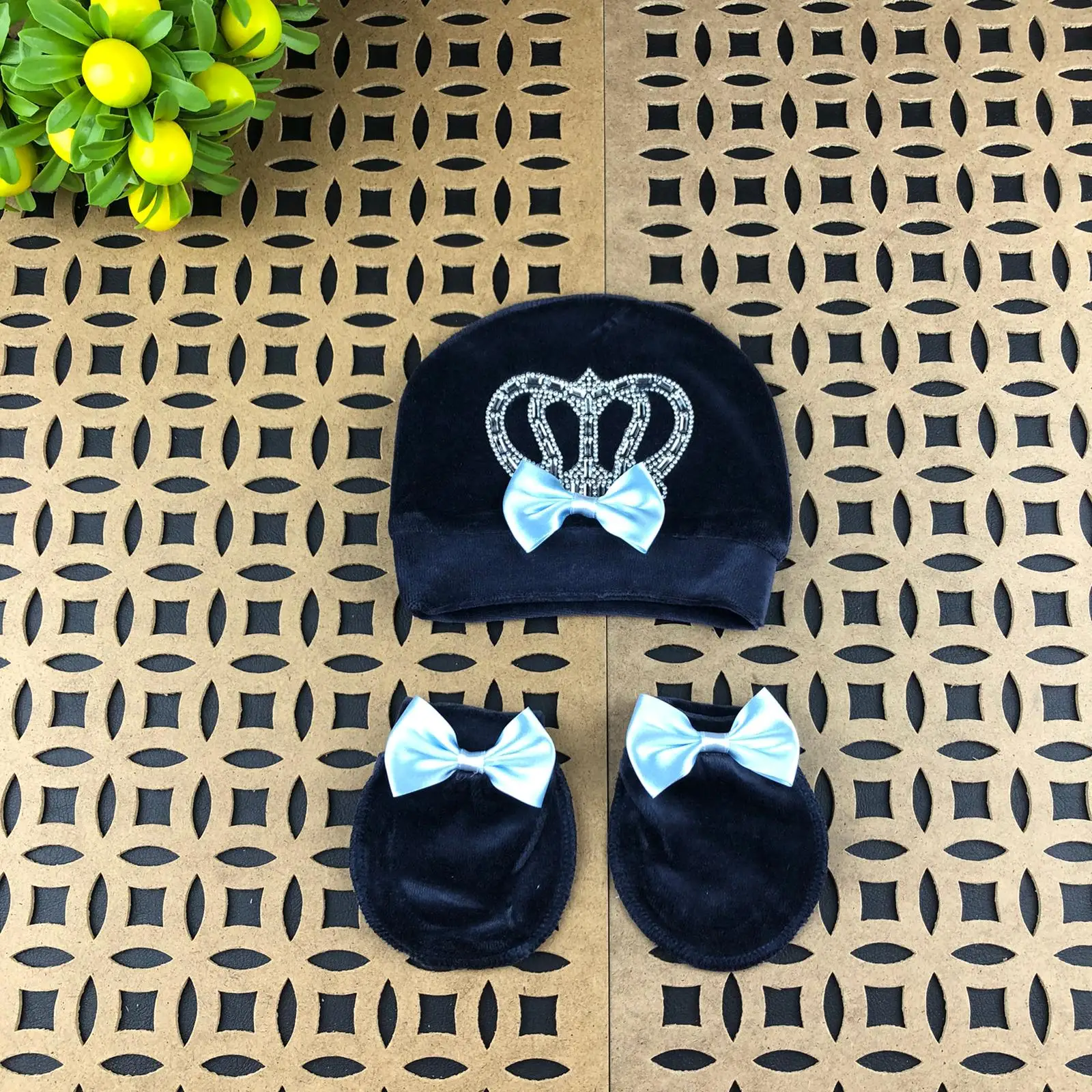 Velvet Baby Clothes 3 Piece Boy Girl 3 6 9 Months Long Sleeve Rompers Brand Designer Jumpsuit Pajamas Set Luxury Bebe Gift
Velvet Baby Clothes 3 Piece Boy Girl 3 6 9 Months Long Sleeve Rompers Brand Designer Jumpsuit Pajamas Set Luxury Bebe Gift