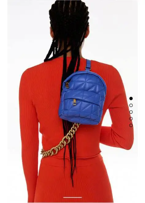 Рюкзак с цепочкой специального дизайна, удобная повседневная и вечерняя сумка
Рюкзак с цепочкой специального дизайна, удобная повседневная и вечерняя сумка