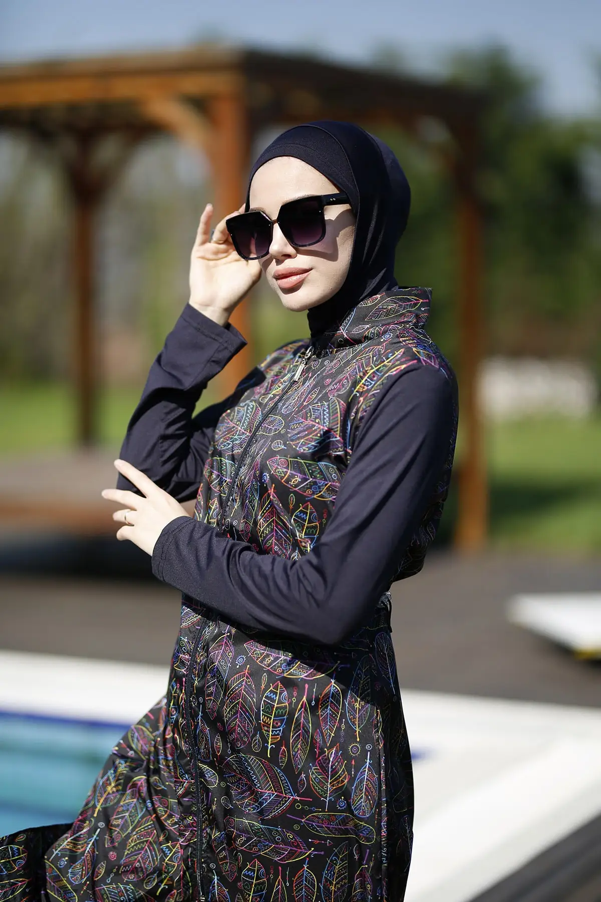 2021 Women's Black Leaf Patterned Long Sleeve Hijab Swimsuit Indoor Quality Summer Season Beach Pool Suit Water Repellent Cool
2021 Women's Black Leaf Patterned Long Sleeve Hijab Swimsuit Indoor Quality Summer Season Beach Pool Suit Water Repellent Cool