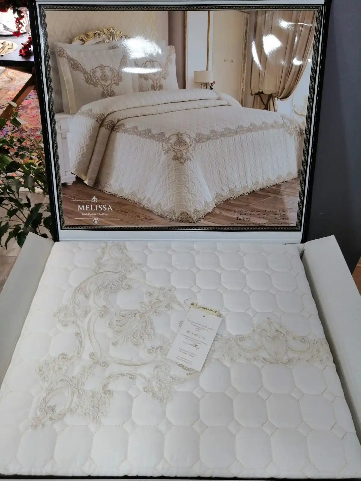 French Guipure Melissa Double Cream Color Bedspread/Bedcover 3Pcs Set-Cotton Fabric-Pillowcases +Bed Sheet -Bed Lining-250*260cm
French Guipure Melissa Double Cream Color Bedspread/Bedcover 3Pcs Set-Cotton Fabric-Pillowcases +Bed Sheet -Bed Lining-250*260cm