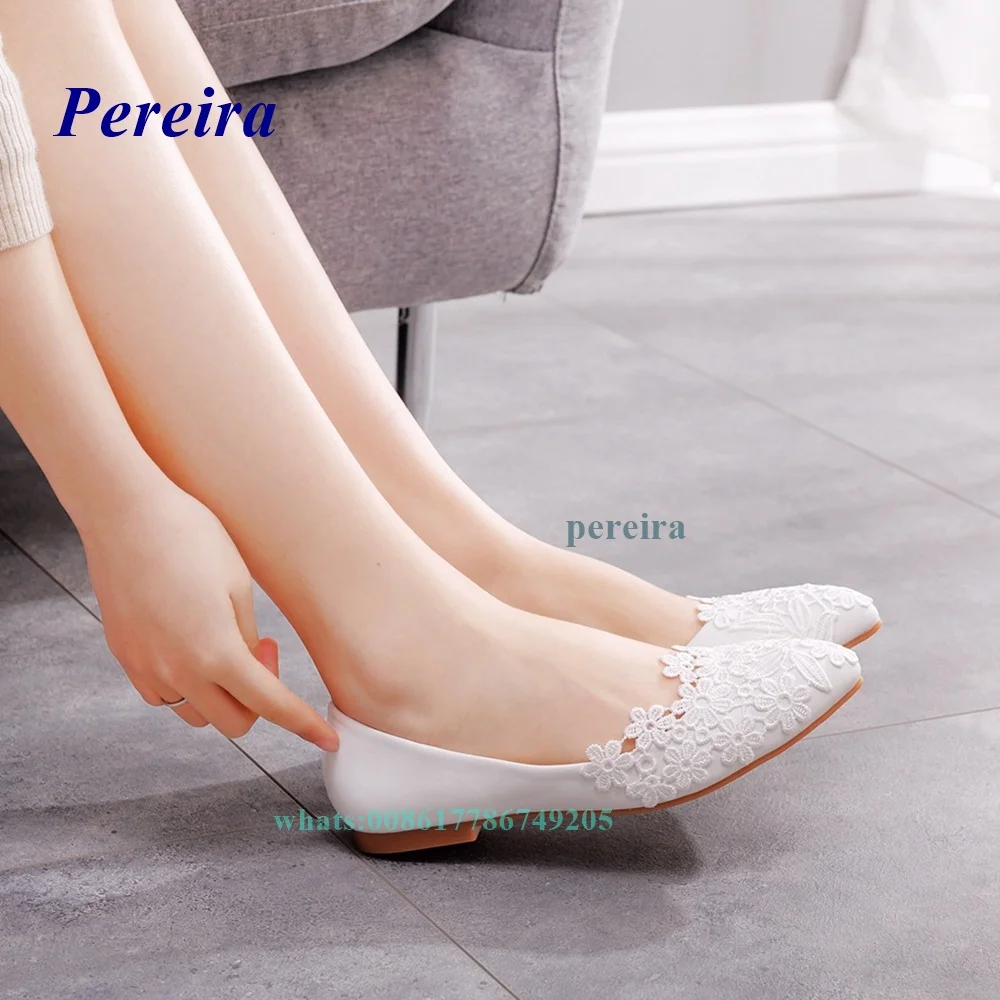 Lace Wedding Shoes White Pointed Toe Flat with Casual Pumps Spring Autumn Soft Women Shoes Party Plus Size Elegant Dress Shoes
Lace Wedding Shoes White Pointed Toe Flat with Casual Pumps Spring Autumn Soft Women Shoes Party Plus Size Elegant Dress Shoes