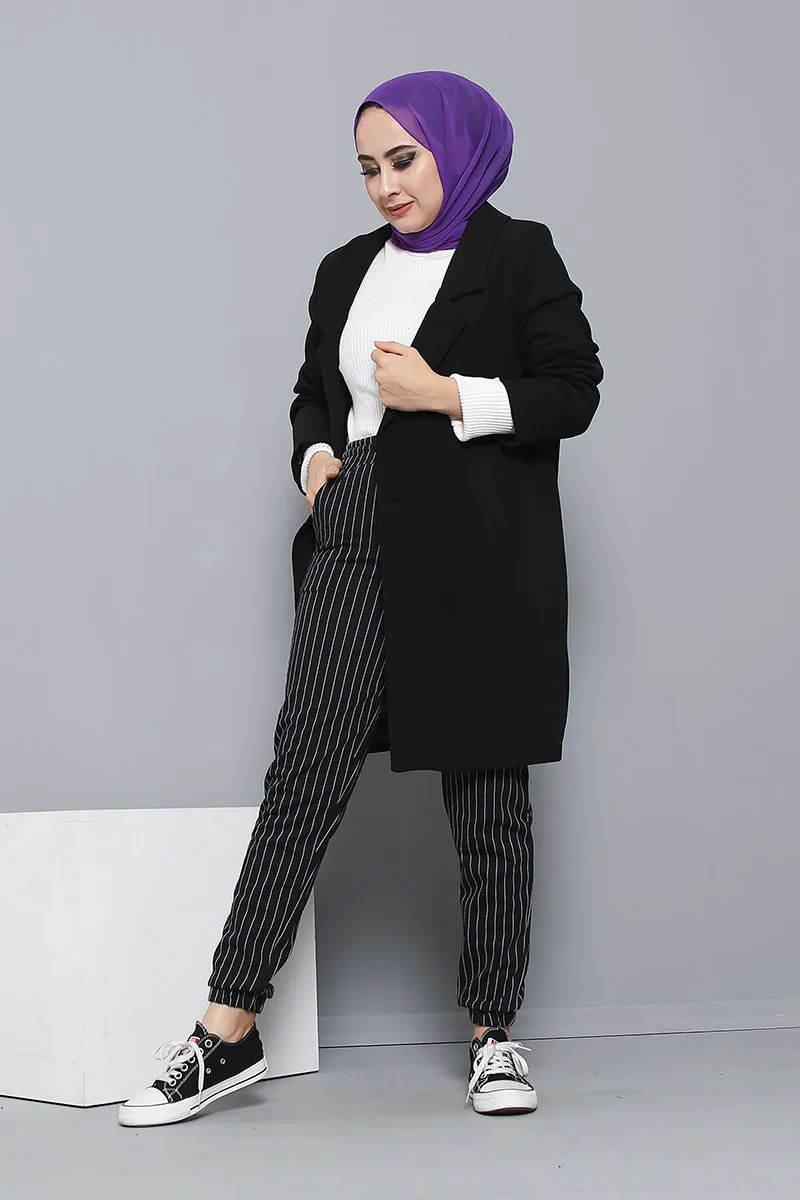 Striped Pants With Trotters ,Muslim Fashion,Young muslim fashion,Muslim women's pants,Women pants,2021new fashion women pants.
Striped Pants With Trotters ,Muslim Fashion,Young muslim fashion,Muslim women's pants,Women pants,2021new fashion women pants.