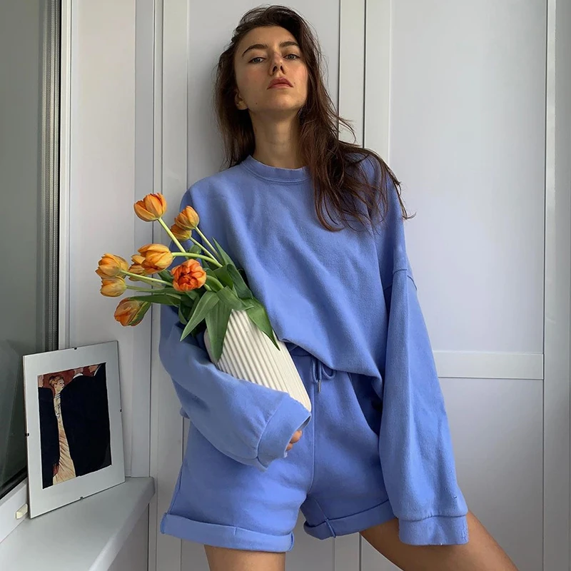 Women Long Sleeve Tracksuits Two Piece Set Autumn Oversized Sweatshirt and Shorts Suits Casual Loose Outfit Solid Streetwear Set
Women Long Sleeve Tracksuits Two Piece Set Autumn Oversized Sweatshirt and Shorts Suits Casual Loose Outfit Solid Streetwear Set