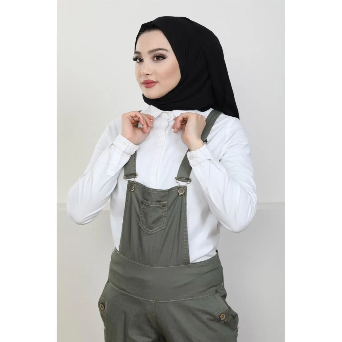 Colorful Jeans Salopet with Pants Muslim Women Salopet Muslim İslamic Fashion Abaya Kaftan Caftan Turkey Dubai 2021 Fashion
Colorful Jeans Salopet with Pants Muslim Women Salopet Muslim İslamic Fashion Abaya Kaftan Caftan Turkey Dubai 2021 Fashion