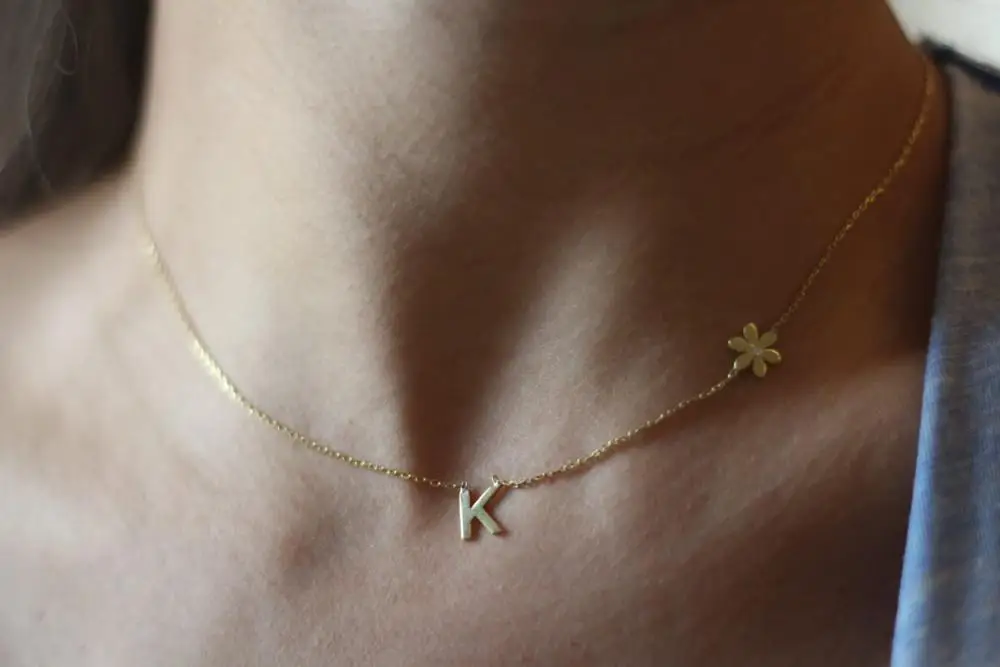 kolye ozel yapm gumus harf tasarm kadn moda aksesuar
kolye ozel yapm gumus harf tasarm kadn moda aksesuar