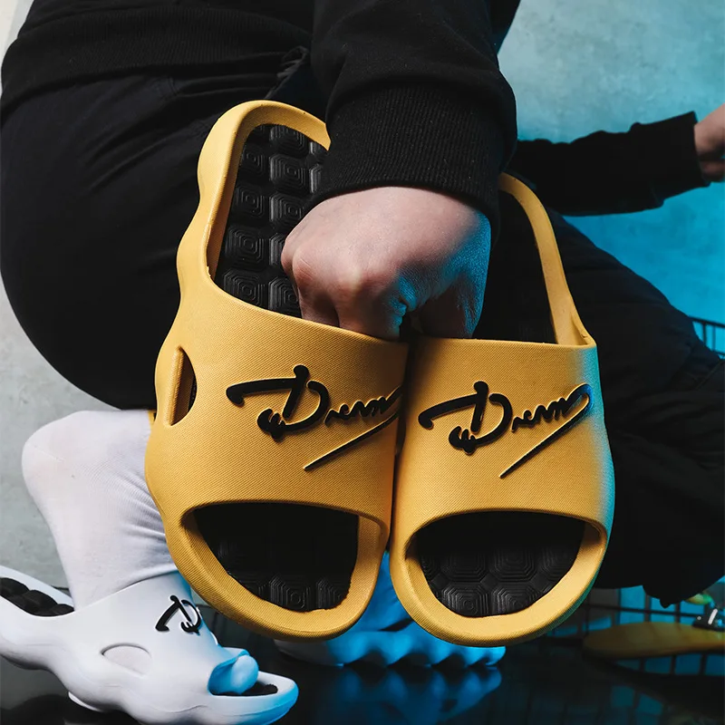 Summer New Fashion Outer Wear Personality Shoes Soft Bottom Anti-Slip Neutral Slippers
Summer New Fashion Outer Wear Personality Shoes Soft Bottom Anti-Slip Neutral Slippers