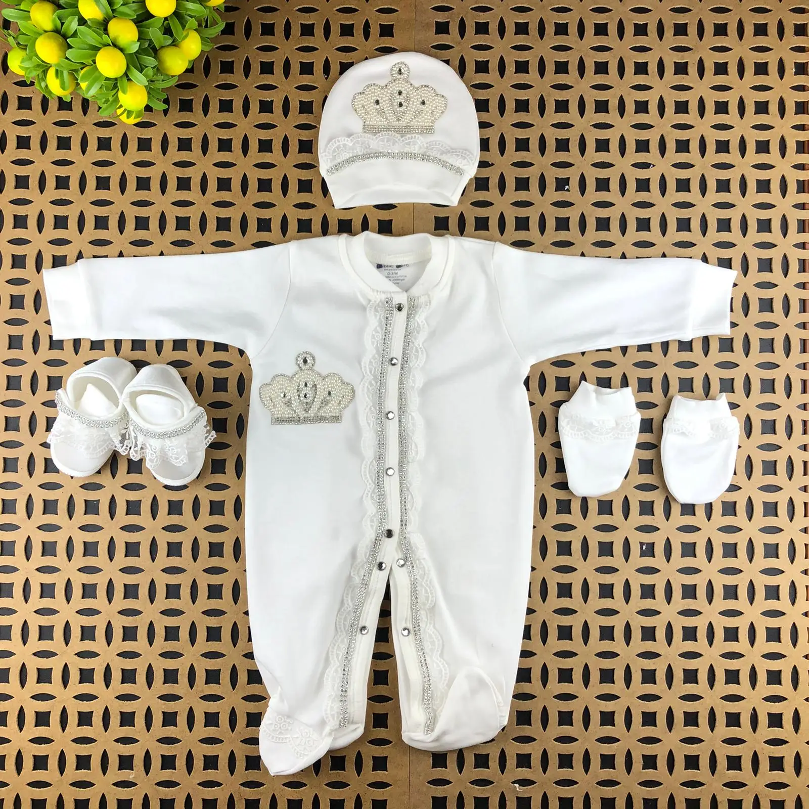 Newborn Baby Clothes 4 Piece Boy Girl Long Sleeve Rompers Designer Jumpsuit Pajamas Set Luxury Bebe Gift %100 Cotton Fabric
Newborn Baby Clothes 4 Piece Boy Girl Long Sleeve Rompers Designer Jumpsuit Pajamas Set Luxury Bebe Gift %100 Cotton Fabric