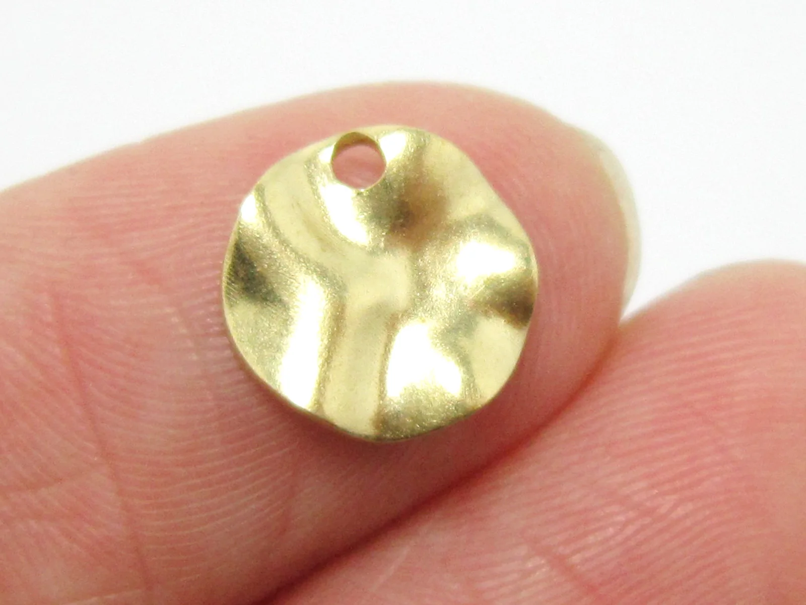 

30pcs Wavy round Brass charm, Tiny Earring charms, 12mm, Stamping tags, Raw brass findings, Jewelry making - R024