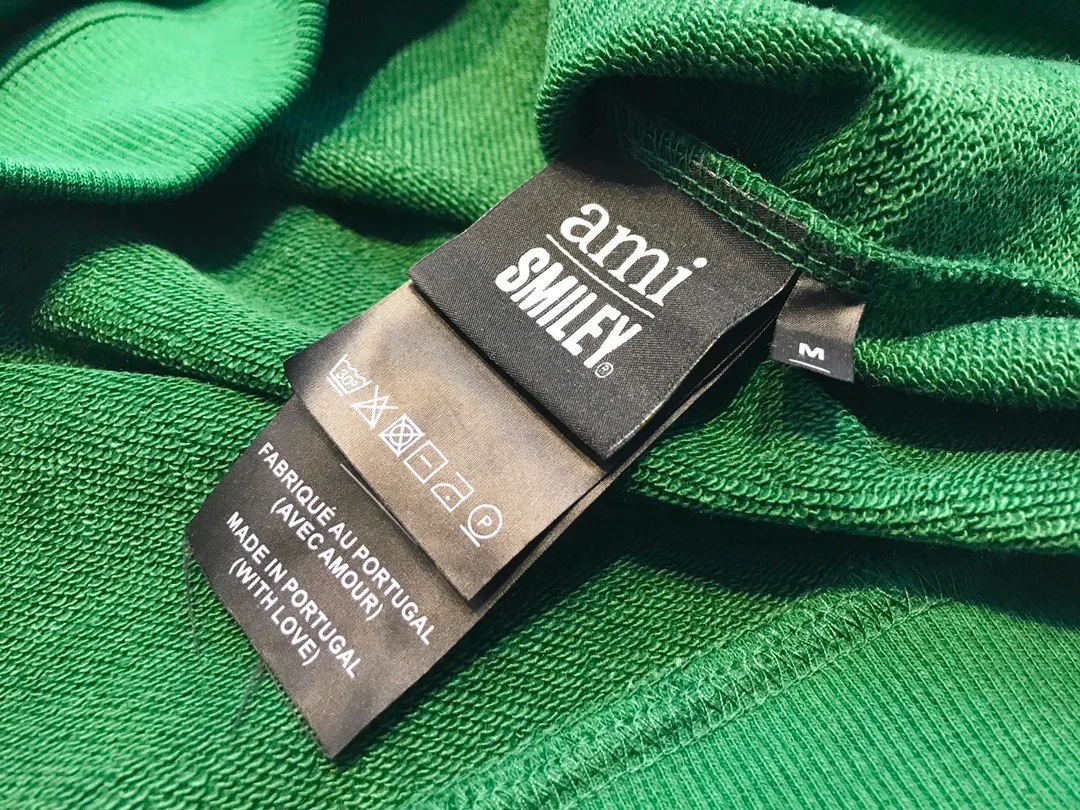 21ss luxurious designer Ami Paris Green pullover sweater Men Women Fashion Streetwear Sweatshirts Outdoor Jackets
21ss luxurious designer Ami Paris Green pullover sweater Men Women Fashion Streetwear Sweatshirts Outdoor Jackets