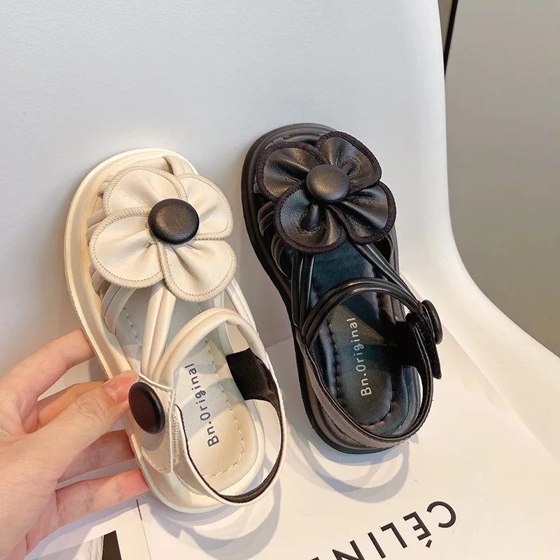 2022 Summer Girls Shoes Fashion School Wear Big Flowers Decoration Anti-skidding Children's Sandals
2022 Summer Girls Shoes Fashion School Wear Big Flowers Decoration Anti-skidding Children's Sandals