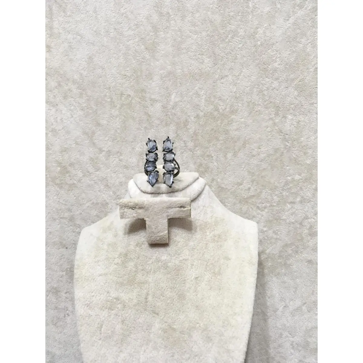 925 Sterling Silver Crystal Rings For Women Wedding Jewelry Oxidixed Finger Luxury Premium New Adjustable SizeGift 2021
925 Sterling Silver Crystal Rings For Women Wedding Jewelry Oxidixed Finger Luxury Premium New Adjustable SizeGift 2021