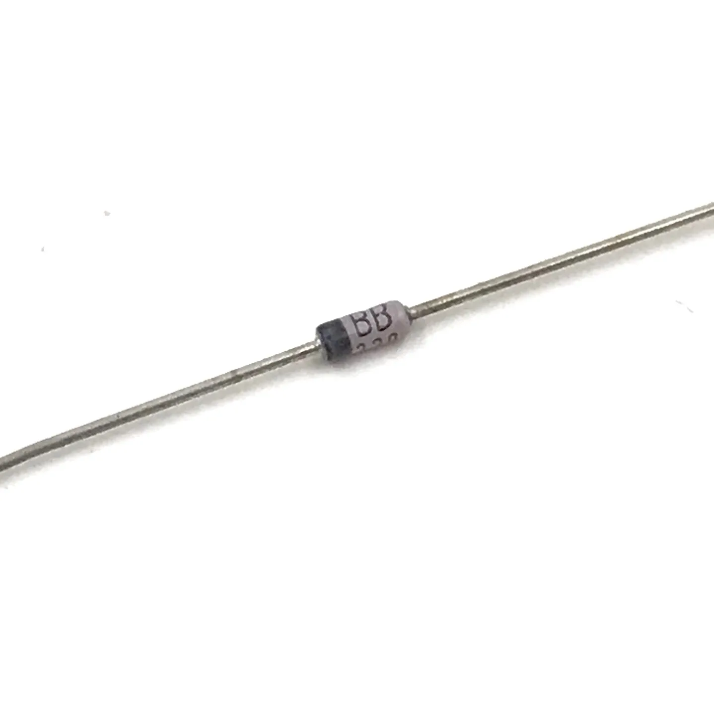 10pcs BB329 VHF Varicap Variable Capacitance Diode Varactor Voltage Controlled Capacitor Electronic Component TV Receivers Tuner
10pcs BB329 VHF Varicap Variable Capacitance Diode Varactor Voltage Controlled Capacitor Electronic Component TV Receivers Tuner