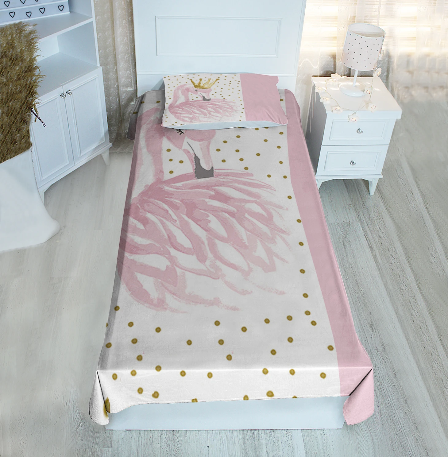 White single bed cover pink swan Crown animal patterned velvet fabric Free Shipping quality product kids room decoration
White single bed cover pink swan Crown animal patterned velvet fabric Free Shipping quality product kids room decoration