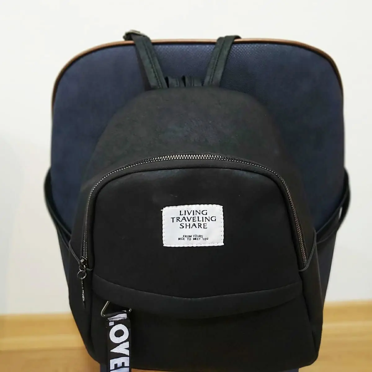 Fashion women backpack high quality youth backpacks for teenagers girls female school shoulder bag backpack suede every seasons
Fashion women backpack high quality youth backpacks for teenagers girls female school shoulder bag backpack suede every seasons