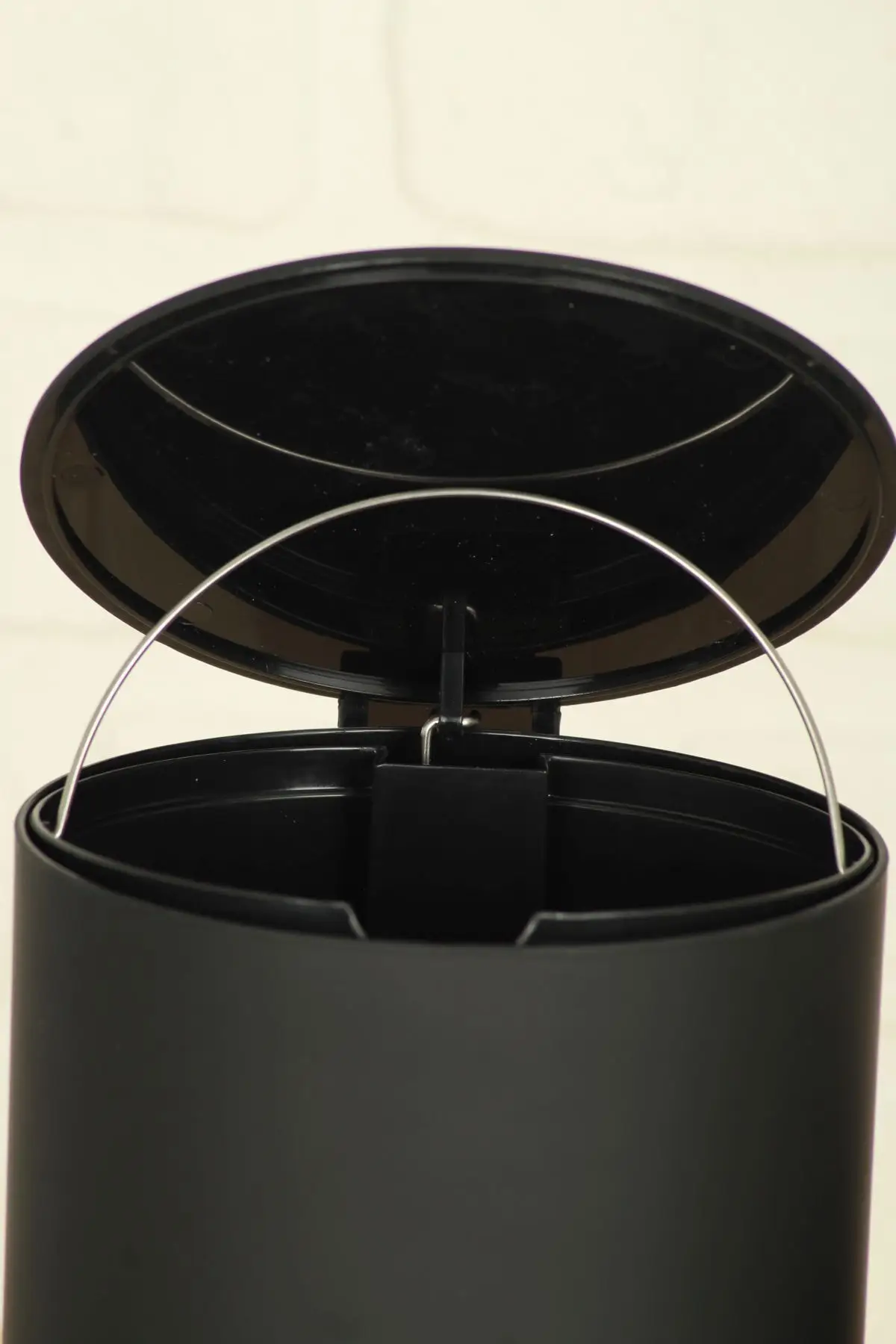 Bathroom Accessories Set Acrylic Soap Dish Toothbrush Holder Washing Cup Toilet Brush Trash Bathroom Supplies 
Bathroom Accessories Set Acrylic Soap Dish Toothbrush Holder Washing Cup Toilet Brush Trash Bathroom Supplies