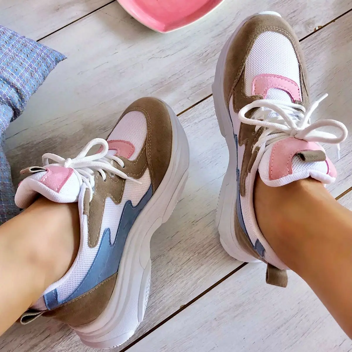 Liyna Women Sneaker Casual Breathable Comfortable Platform Sport Shoes Fashion Design Elegant Running Walking Lace Up Ladies Shoe Sneakers Sport Shoes Fashion
Liyna Women Sneaker Casual Breathable Comfortable Platform Sport Shoes Fashion Design Elegant Running Walking Lace Up Ladies Shoe Sneakers Sport Shoes Fashion