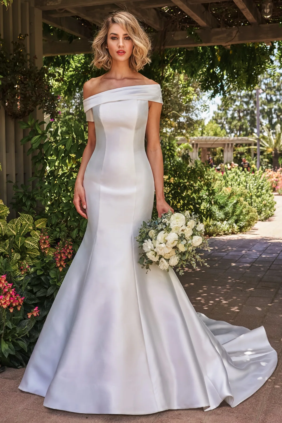 11863# Elegant One-Shoulder Satin Boho Sexy Fitting Sleeveless Sweep Train Wedding Dress Mermaid Backless Wedding Bridal Gown
11863# Elegant One-Shoulder Satin Boho Sexy Fitting Sleeveless Sweep Train Wedding Dress Mermaid Backless Wedding Bridal Gown