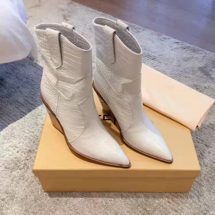 New Season Shoes Cutwalk Cowboy Boots Croc Embossed Leather Italy Roma White Crocodile
New Season Shoes Cutwalk Cowboy Boots Croc Embossed Leather Italy Roma White Crocodile