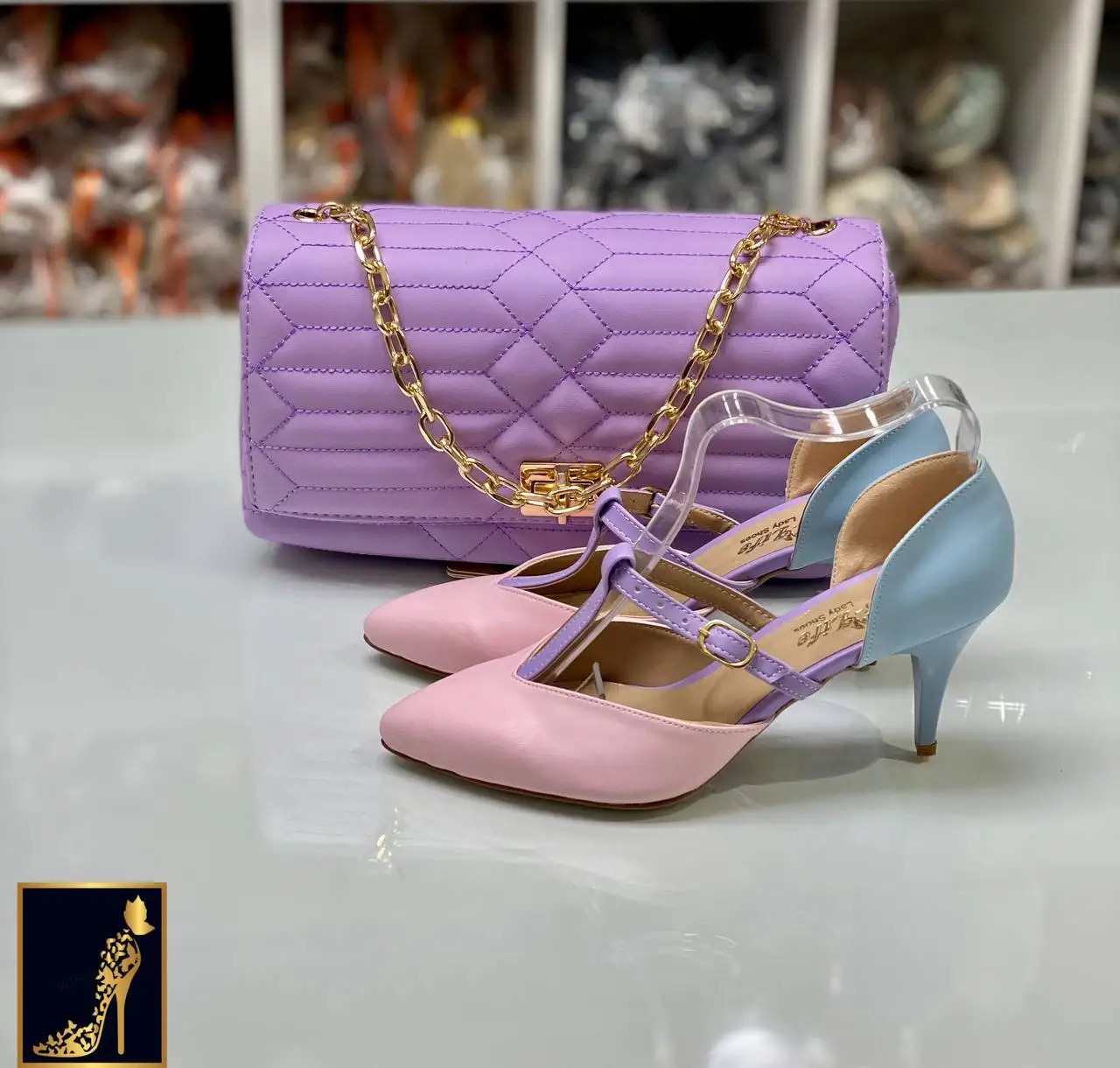 Women's Red Shoes Bag Set Pointed Toe High Heels Pumps Shoes Platform Wedding Dowry Business Used African Models Chain Strap Acc
Women's Red Shoes Bag Set Pointed Toe High Heels Pumps Shoes Platform Wedding Dowry Business Used African Models Chain Strap Acc