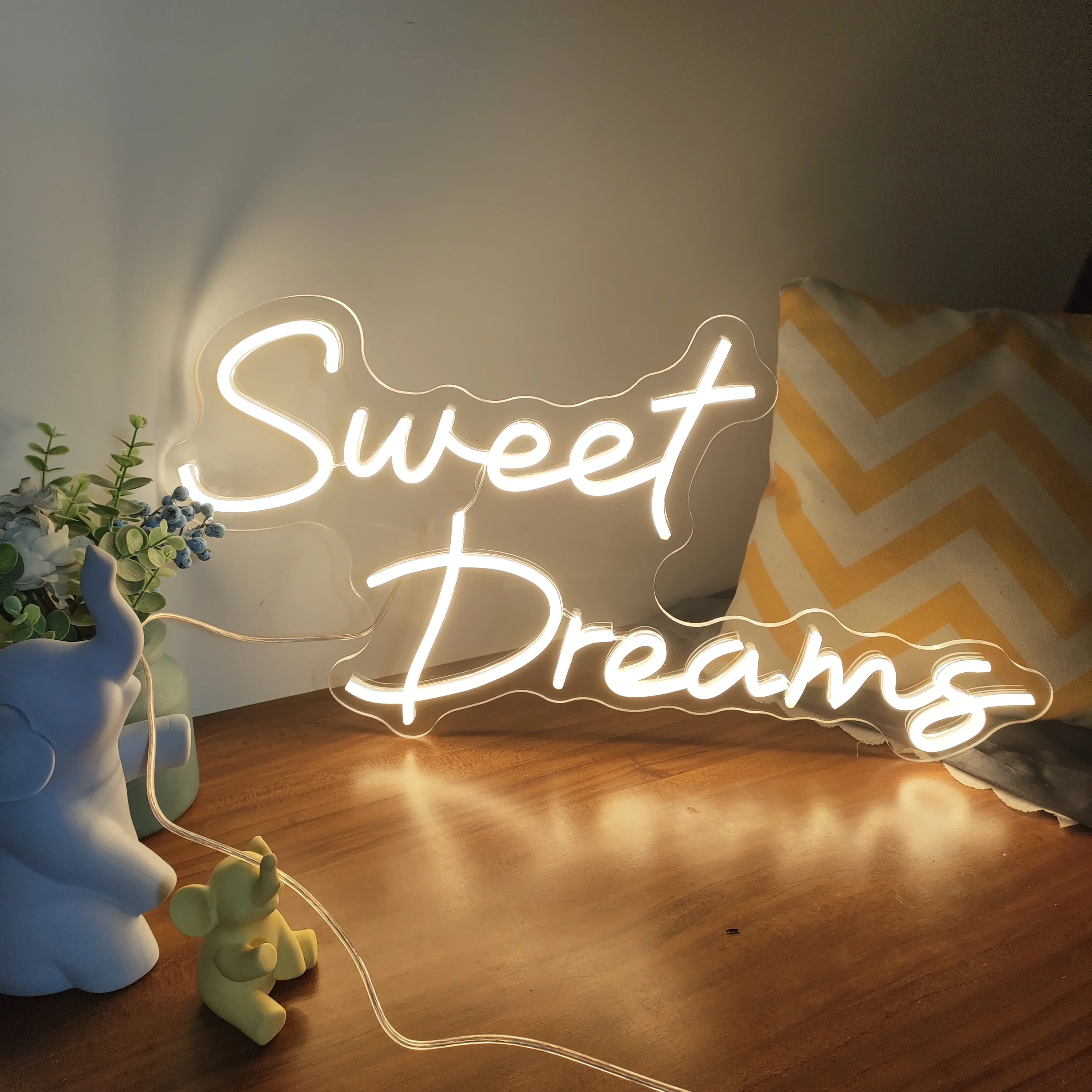 Custom Neon Sign Light Waterproof Flex Led LED Light Signs Sweet Dreams For Wedding Birthday Party Restaurant Decoration
Custom Neon Sign Light Waterproof Flex Led LED Light Signs Sweet Dreams For Wedding Birthday Party Restaurant Decoration
