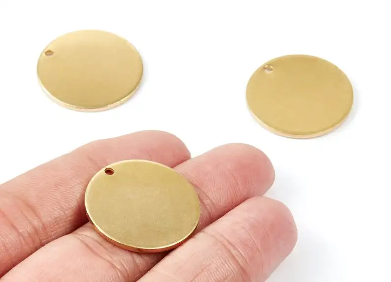 Brass Round Charms - Round Raw Brass Pendant - Earring Findings - 6PCS/LOT - 25x25x1,57mm - PP2135
Brass Round Charms - Round Raw Brass Pendant - Earring Findings - 6PCS/LOT - 25x25x1,57mm - PP2135