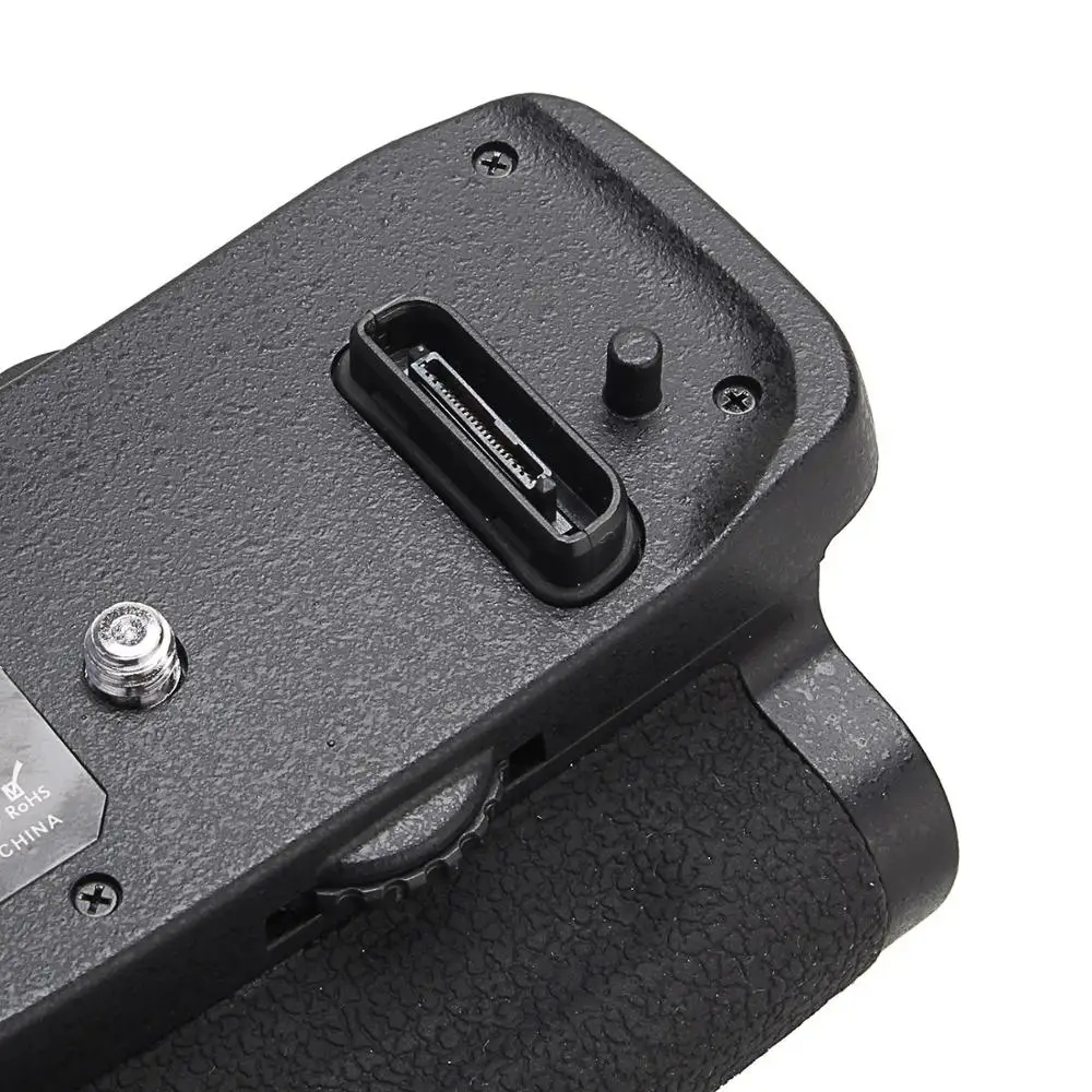EACHSHOT MB-D17 Replacement Battery Grip for Nikon D500 Digital SLR Cameras works with EN-EL15
EACHSHOT MB-D17 Replacement Battery Grip for Nikon D500 Digital SLR Cameras works with EN-EL15