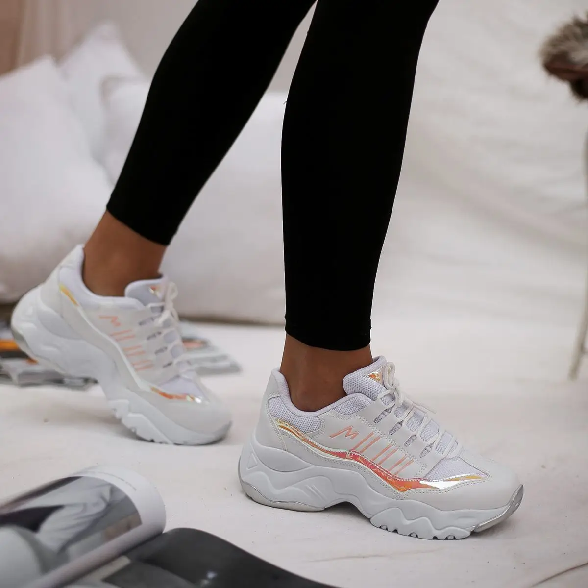 Murphy Dorin White-Orange Detailed Hologram High Sole Women's Sneaker Comfortable Sole Daily 2021 New Season
Murphy Dorin White-Orange Detailed Hologram High Sole Women's Sneaker Comfortable Sole Daily 2021 New Season