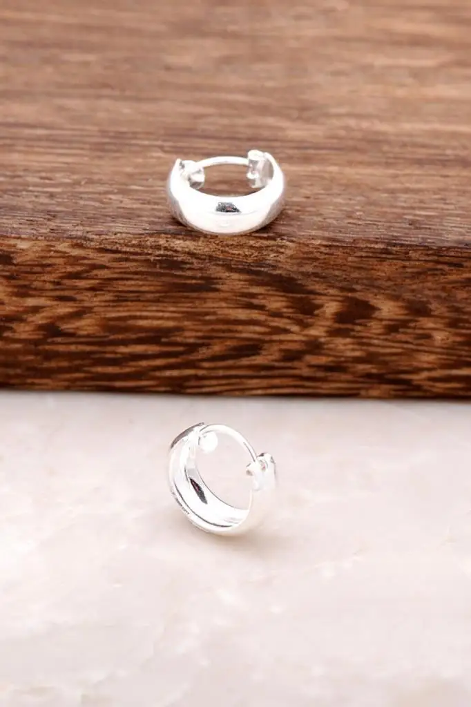Silver Mini Hoop Earrings 2672 High Quality Hand Made Original Filigree Silver Jewellery Gift for Women
Silver Mini Hoop Earrings 2672 High Quality Hand Made Original Filigree Silver Jewellery Gift for Women