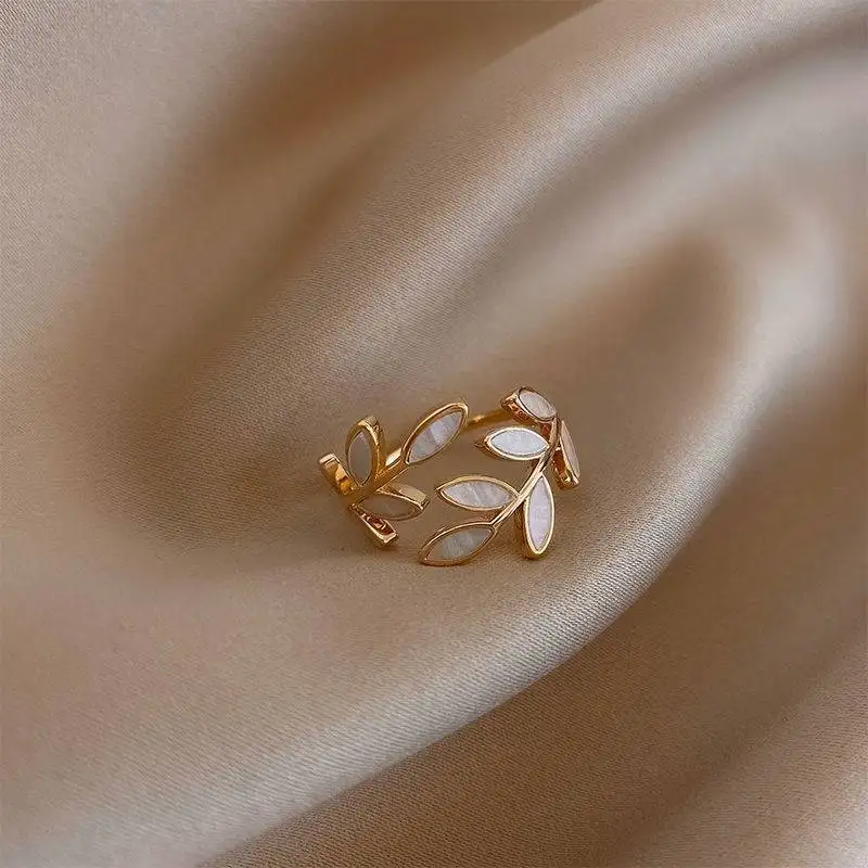 2021 New Fashion Leaf Branch Shape Ring For Woman Fashion Korean Design Finger Jewelry Luxury Wedding Party Girl's Ring
2021 New Fashion Leaf Branch Shape Ring For Woman Fashion Korean Design Finger Jewelry Luxury Wedding Party Girl's Ring