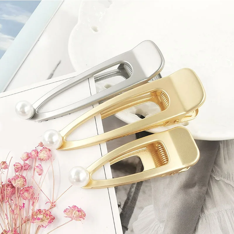 Sale Colorful Beads Women Hairpins Simple Girls Alloy Crystal Bowknot Hair Clips Sweet Pearl Gold Hair Accessories
Sale Colorful Beads Women Hairpins Simple Girls Alloy Crystal Bowknot Hair Clips Sweet Pearl Gold Hair Accessories