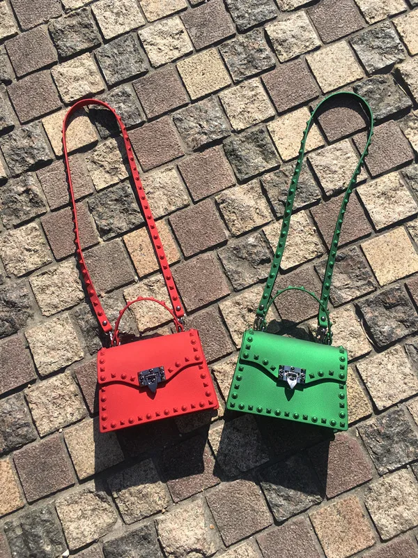 Women Messenger Bags Luxury Handbags Womens bag 2019 new Designer Jelly Bag Fashion Candy Color Shoulder Females pvc beach bag
Women Messenger Bags Luxury Handbags Womens bag 2019 new Designer Jelly Bag Fashion Candy Color Shoulder Females pvc beach bag