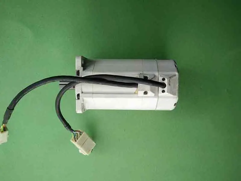Серводвигатель переменного тока MSMA082A1E 100% протестированный|motor skate|motor caravanmotor bolt |