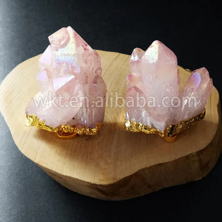 WT-P602 Gorgeous pendant natural raw aura cluster crystal quartz with gold eletroplated randomly pink quartz stone pendant
WT-P602 Gorgeous pendant natural raw aura cluster crystal quartz with gold eletroplated randomly pink quartz stone pendant