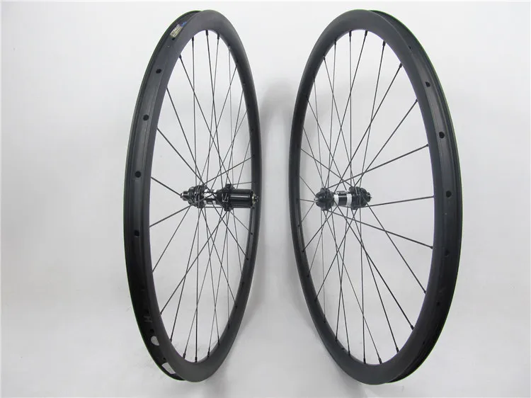 Far Sports 30mm deep 25mm wide toray carbon cyclocross bike wheels clincher 28H with DT 350s central lock SP & Sapim spokes
Far Sports 30mm deep 25mm wide toray carbon cyclocross bike wheels clincher 28H with DT 350s central lock SP & Sapim spokes