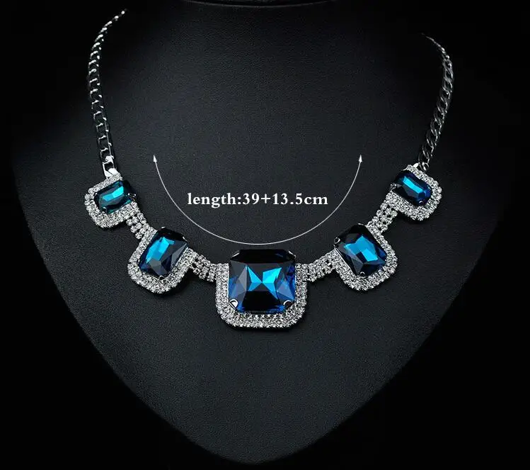 European and American wind joker concise fashion luxury geometric designs women's crystal diamond clavicle short chain necklace
European and American wind joker concise fashion luxury geometric designs women's crystal diamond clavicle short chain necklace