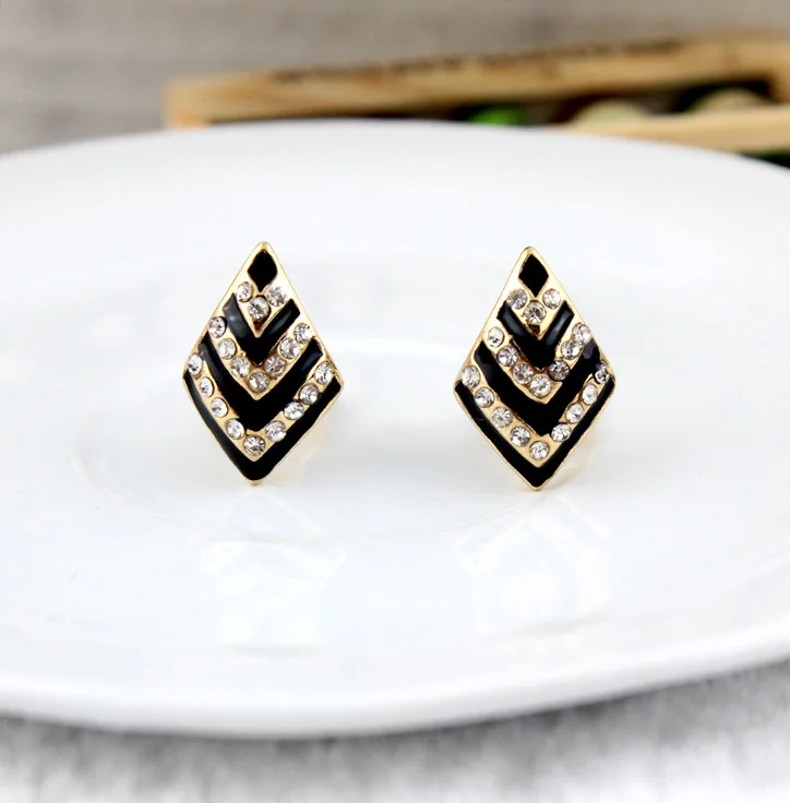 Retro geometric rhinestone clip on earrings no pierced ear clip earring without ear pierced
Retro geometric rhinestone clip on earrings no pierced ear clip earring without ear pierced