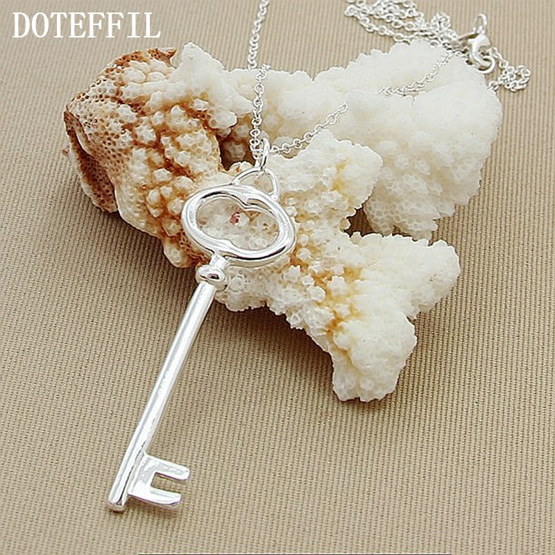 DOTEFFIL 925 Sterling Silver Round Key Pendant Necklace 18 inch Chain For Woman Fashion Wedding Engagement Jewelry
DOTEFFIL 925 Sterling Silver Round Key Pendant Necklace 18 inch Chain For Woman Fashion Wedding Engagement Jewelry