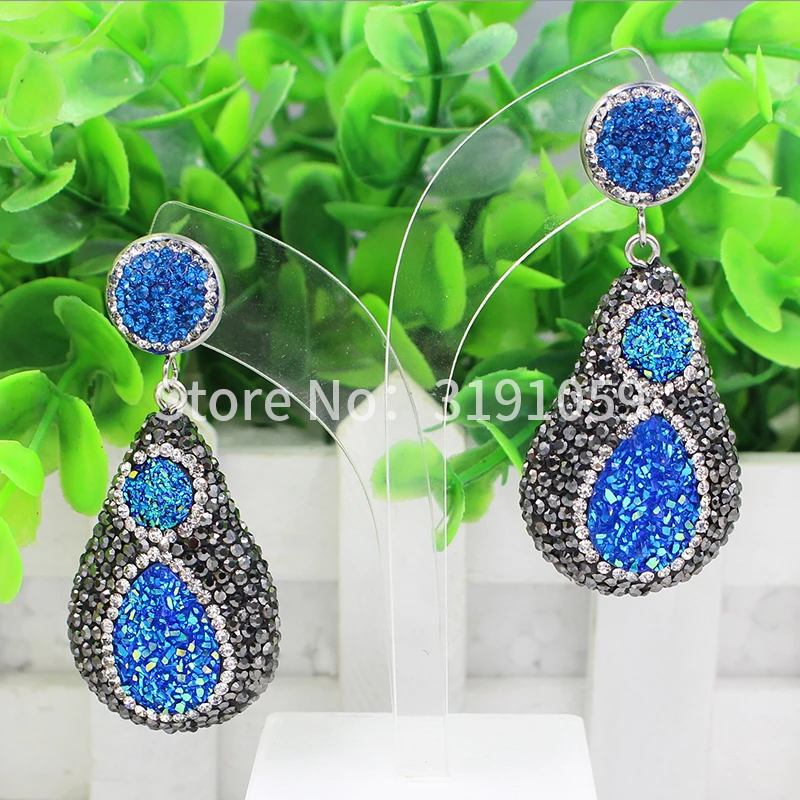 Set of blue crystal pendant earrings elegant vintage feminine favorite fashion drop shaped earrings jewelry
Set of blue crystal pendant earrings elegant vintage feminine favorite fashion drop shaped earrings jewelry