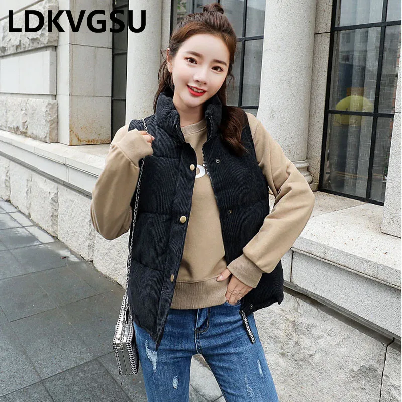 New 2018 Autumn Winter Women Vintage Corduroy Vest Parkas Female Stand Collar Solid Color Warm Vest Outerwear Plus Size Is680
New 2018 Autumn Winter Women Vintage Corduroy Vest Parkas Female Stand Collar Solid Color Warm Vest Outerwear Plus Size Is680